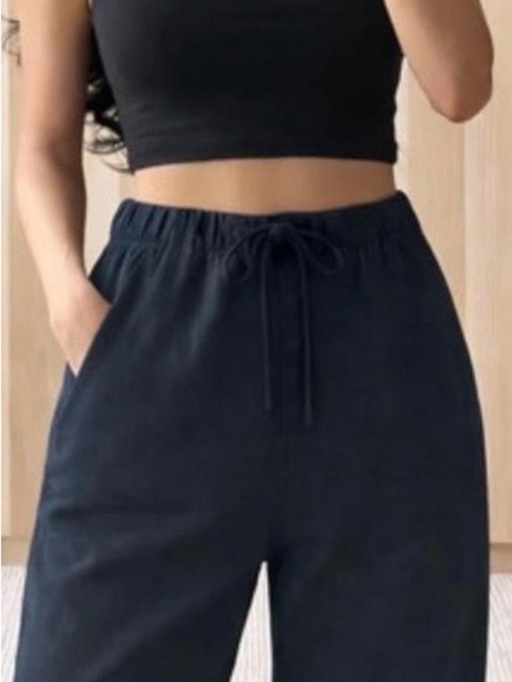 Zara Black Elastic Slim Fit Track Pants